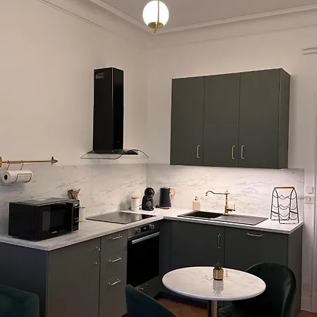 Le Pompon - Centre De * Dijon